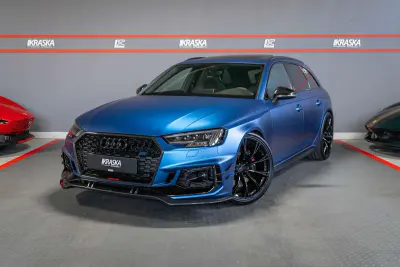 Gebraucht Audi RS4 Design 530 PS (389 kW) 2018 Folie blau matt Kombi