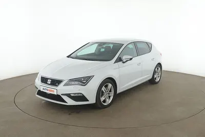 Używany Seat Leon FR 150 KM (110 kW) 2020 Biały Sedan/Limuzyna