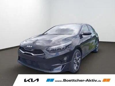 Käytetty Kia Ceed Style 140 HP (102 kW) 2025 Musta Viistoperä
