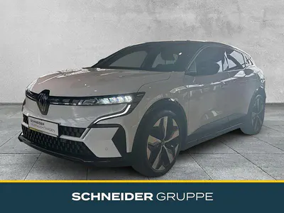 Używany Renault Megane E-Tech Techno 96 kW (131 KM) 2022 Biały Sedan/Limuzyna