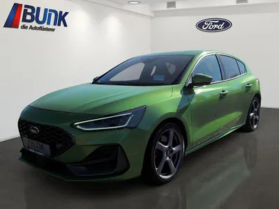 Używany Ford Focus ST 280 KM (205 kW) 2022 Zielony Sedan/Limuzyna