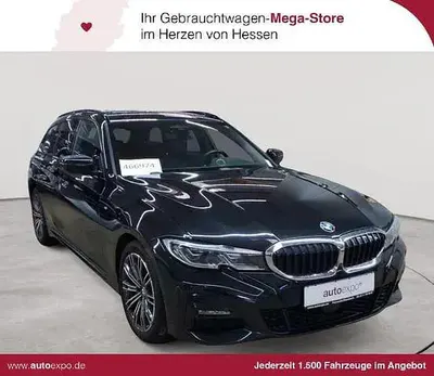 Gebraucht BMW 330 M Sport 258 PS (189 kW) 2021 Saphirschwarz metallic Kombi
