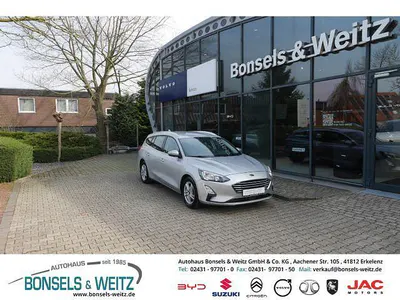 Używany Ford Focus Cool & Connect 120 KM (88 kW) 2020 Srebrny Kombi