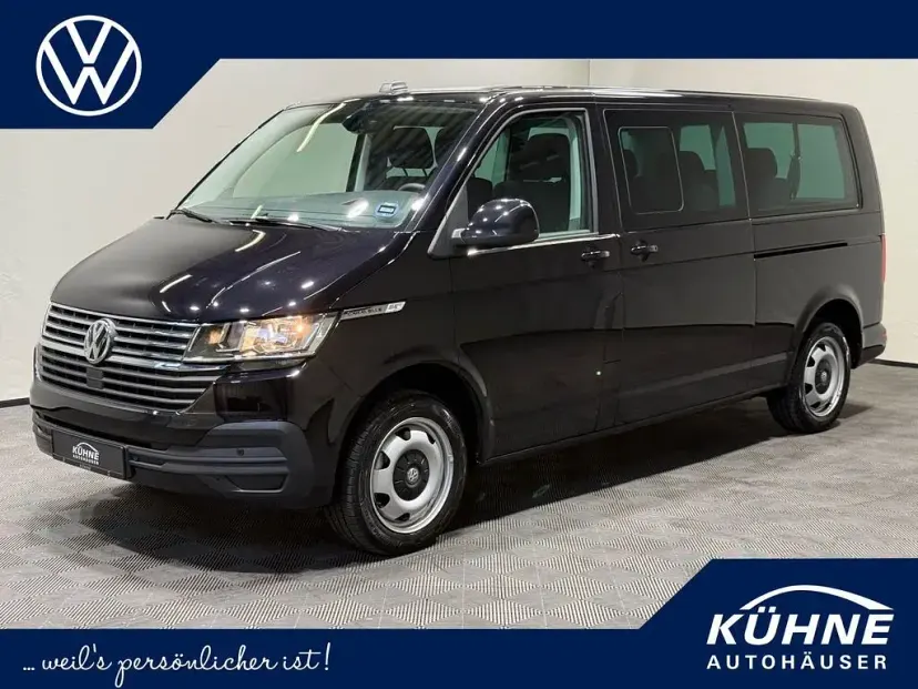 Gebraucht VW Caravelle 204 PS (150 kW) 2024 Deep black perleffekt Van