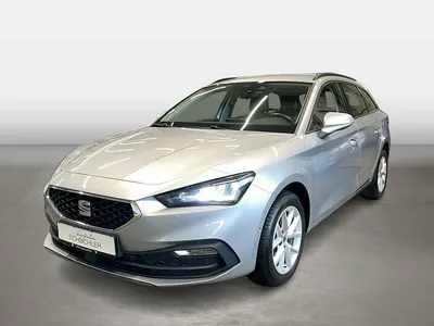 Używany Seat Leon Style 150 KM (110 kW) 2023 Srebrny Kombi