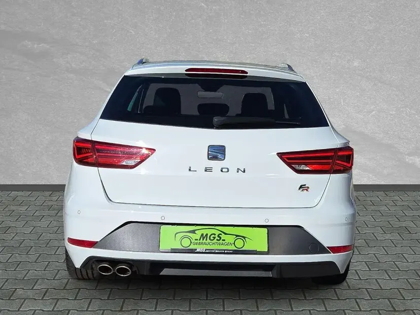 Gebraucht Seat Leon FR 180 PS (132 kW) 2018 "nevada" weiss Limousine