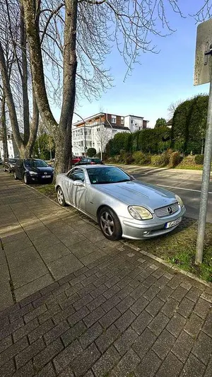 Second-hand Mercedes SLK200