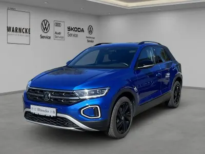 Gebraucht VW T-Roc Style 150 PS (110 kW) 2024 Ravennablau metallic SUV