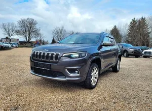 Second-hand Jeep Cherokee