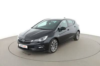 Używany Opel Astra Innovation 150 KM (110 kW) 2015 Czarny Sedan/Limuzyna