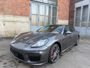 Usata Porsche Panamera Turbo