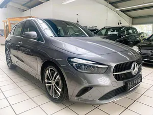 Używany Mercedes B200