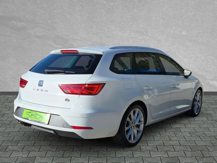 Gebraucht Seat Leon FR 180 PS (132 kW) 2018 "nevada" weiss Limousine