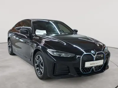 Używany BMW i4 M Sport 210 kW (286 KM) 2023 Czarny Sedan/Limuzyna