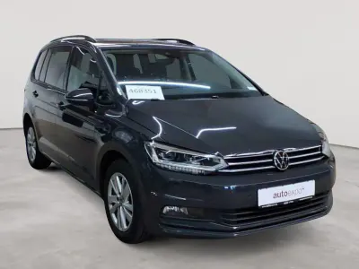 Gebraucht VW Touran Comfortline 122 PS (89 kW) 2021 Uranograu Van / Kleinbus