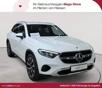 Używany Mercedes GLC220 Advanced 197 KM (144 kW) 2023 Biały SUV