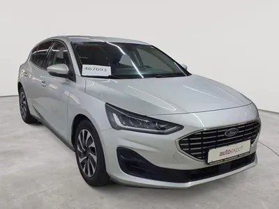 Używany Ford Focus Titanium 120 KM (88 kW) 2023 Srebrny Sedan/Limuzyna