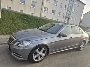 Second-hand Mercedes E200