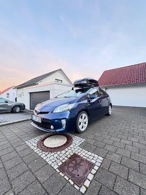 Käytetty Toyota Prius