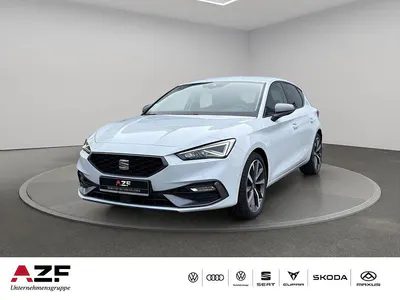 Używany Seat Leon FR 131 KM (96 kW) 2024 Biały Sedan/Limuzyna