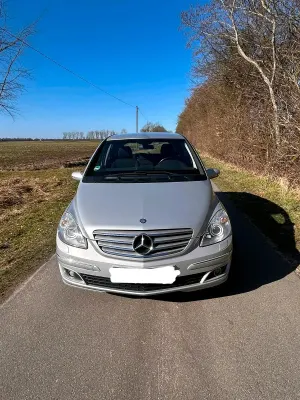 Używany Mercedes B200