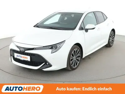 Gebraucht Toyota Corolla Team 116 PS (85 kW) 2021 Weiß Limousine