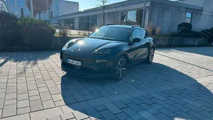 Second-hand Porsche Macan 4 Electric