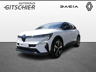 Używany Renault Megane E-Tech Techno 160 kW (218 KM) 2022 Biały Sedan/Limuzyna