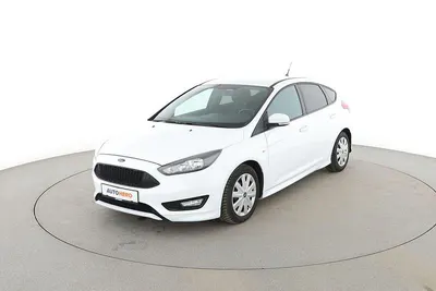 Używany Ford Focus ST-Line 140 KM (102 kW) 2018 Biały Sedan/Limuzyna
