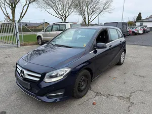Używany Mercedes B200