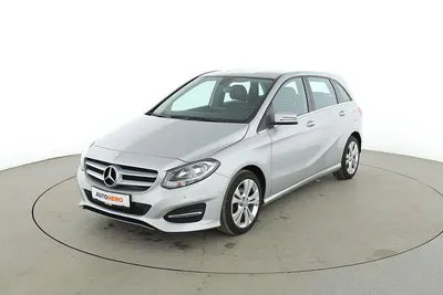 Używany Mercedes B180 Urban 122 KM (89 kW) 2015 Srebrny Minivan