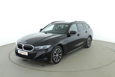 Używany BMW 330e 2023 Czarny Kombi