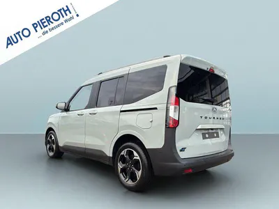 Nouvelle Ford Tourneo Courier Titanium 100 kW (136 ch) 2025 Gris Monospace