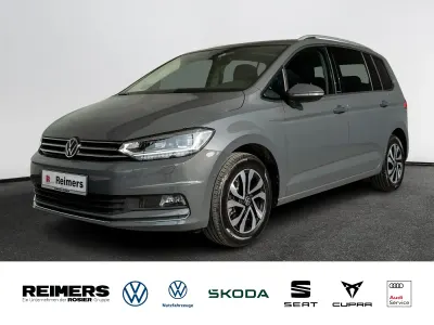 Używany VW Touran Active 150 KM (110 kW) 2022 Szary Minivan