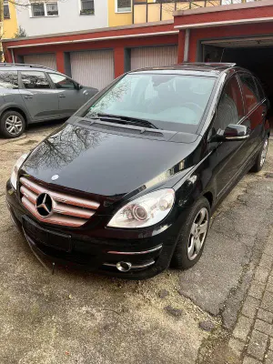 Używany Mercedes B200