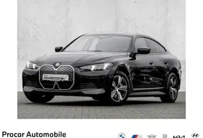Używany BMW i4 Comfort Edition 210 kW (286 KM) 2025 Czarny Sedan/Limuzyna