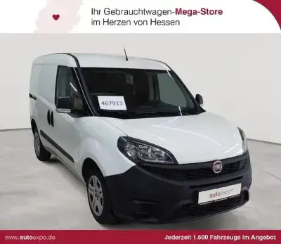 Gebraucht Fiat Doblò Basis 101 PS (74 kW) 2022 Weiß Van / Kleinbus