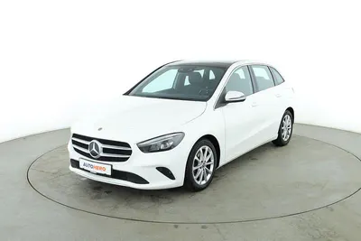 Używany Mercedes B200 Progressive 150 KM (110 kW) 2021 Biały Minivan