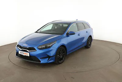 Używany Kia Ceed Vision 140 KM (102 kW) 2025 Niebieski Hatchback