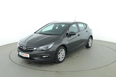 Używany Opel Astra Edition 125 KM (91 kW) 2015 Szary Sedan/Limuzyna