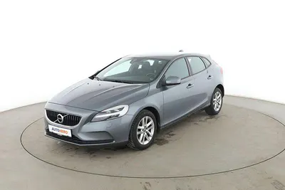 Gebraucht Volvo V40 Momentum 152 PS (111 kW) 2017 Grau Kombi