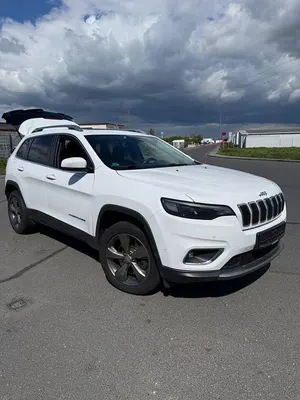 Second-hand Jeep Cherokee