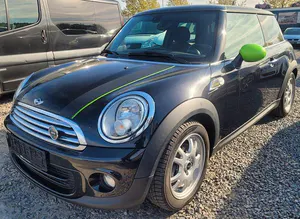 Käytetty Mini ONE