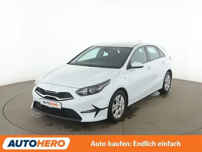 Używany Kia Ceed Edition 7 120 KM (88 kW) 2022 Biały Hatchback