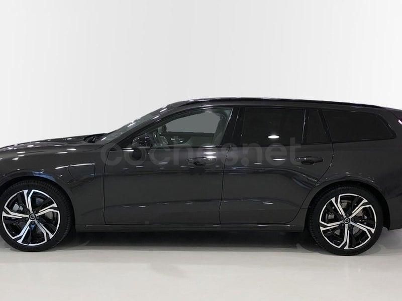 Usado Volvo V60 Ultimate 350 CV (257 kW) 2024 Gris / plata Familiar