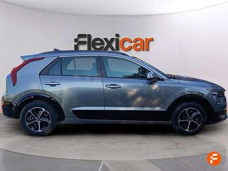 Usado Kia Niro 141 CV (103 kW) 2023 Gris SUV