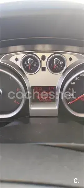 Begagnad Ford Focus Titanium 109 HK (80 kW) 2010 Grå Sedan