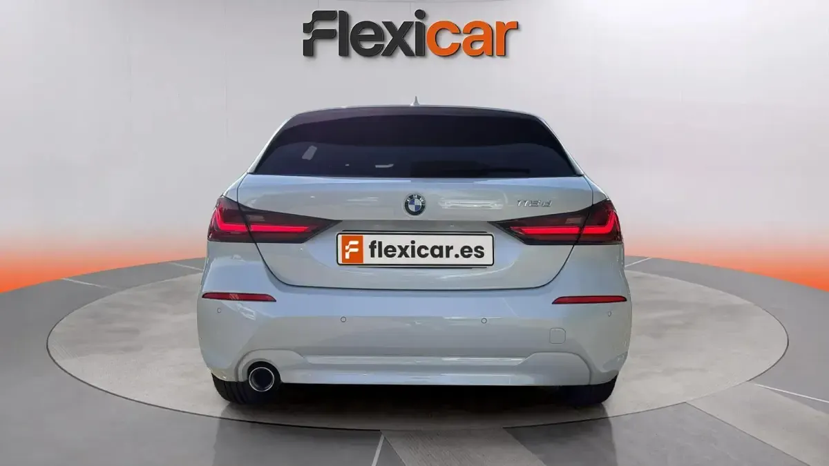 Używany BMW 116 116 KM (85 kW) 2021 Biały Hatchback