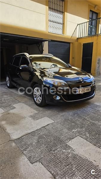 Usado Renault Mégane GrandTour Dynamique 110 HP (80 kW) 2012 Preto Carrinha