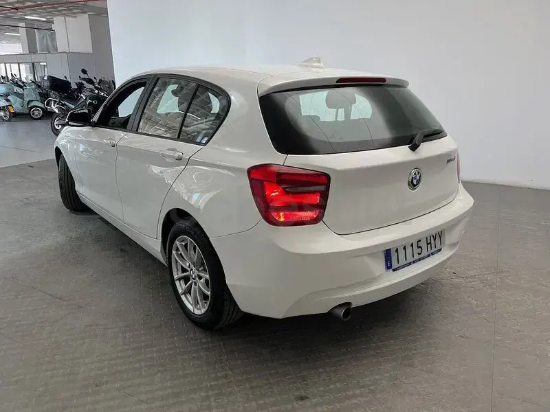 Usado BMW 116 116 CV (85 kW) 2014 Blanco Utilitario